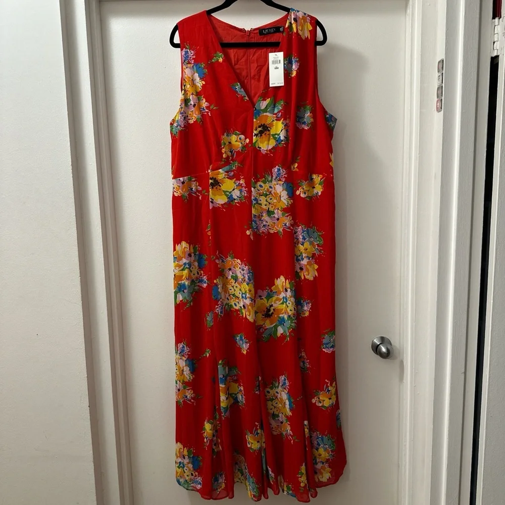NWT Ralph Lauren Floral Print Sleeveless Dress
Size: 18W | Retail: $175.00 USD - Picture 3 of 4